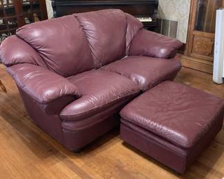 There’s a matching loveseat and ottoman.