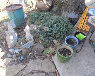 We have a patio and yard full of amazing decor and treasures! Planting pots, chairs, statues, decor accents, tables, storage, handmade items, & so much more!