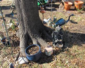 We have a patio and yard full of amazing decor and treasures! Planting pots, chairs, statues, decor accents, tables, storage, handmade items, & so much more!