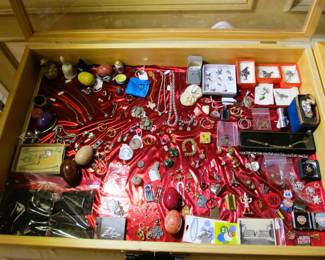 Do you love costume jewelry, necklaces, bracelets, rings, pins, earrings, watches, cool interesting things, collectibles, figurines, & we even have early 19th century wallets.