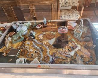 JADE AND TREASURE FROM AROUND THE WORLD
