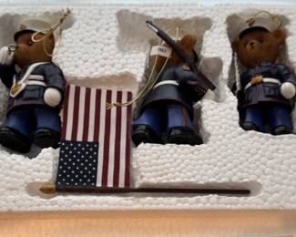 "A Few Good Bears" Marines Collectible