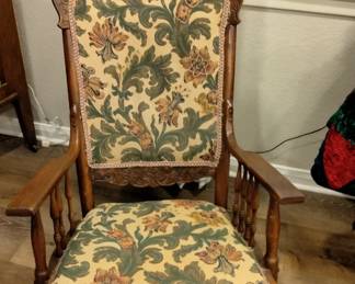 Antique Rocking Chair 