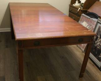 Saginaw Expand-O-Matic Table/Buffet w/4 Leaves