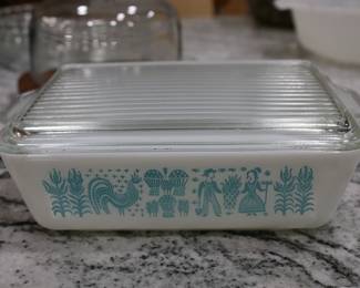 Vintage Amish Butterprint Refrigerator Dish