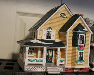 Dept 56 Woodbury House