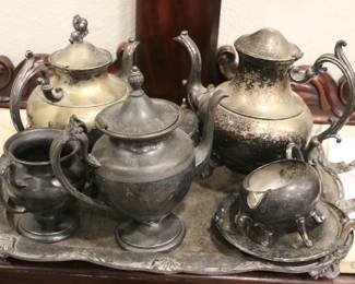 Assorted Silverplate Pieces
