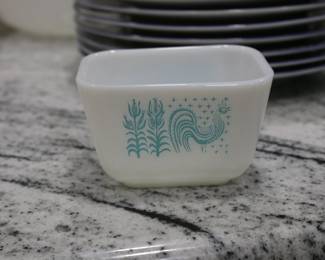 Vintage Amish Butterprint Rooster Square Dish 