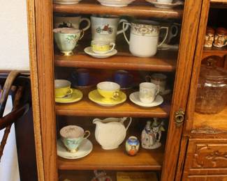Vintage Tea Cups & Saucers