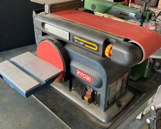 AM134VRyobi Bench Sander