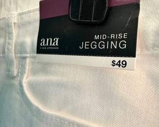 Jegging, several things with tags