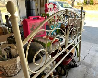 Metal bed headboard and footboard