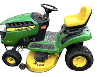 John Deere E100 Riding Lawn Mower