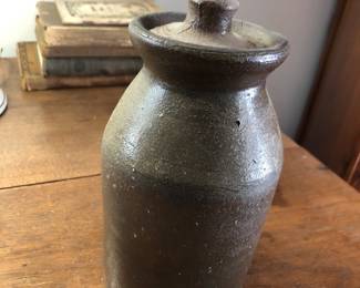 Middle Tennessee crock with lid