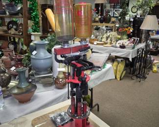 Gun shell reloading equipment 