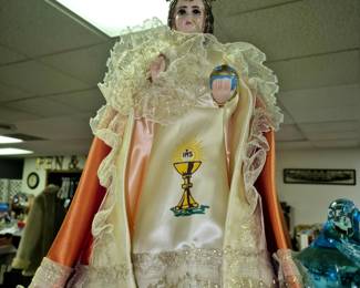 Vintage  religious items. "Infant Jesus of Prague"