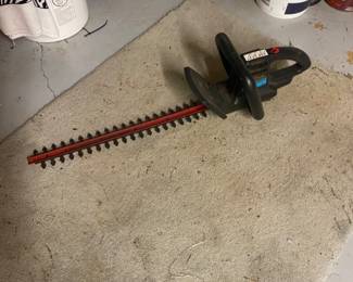 Hedge Trimmers 