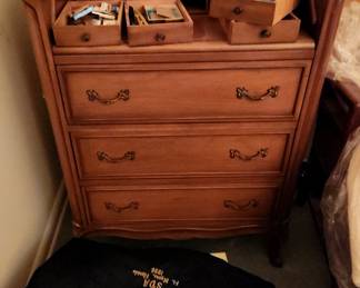 Cute Chest w/Pigeon Holes