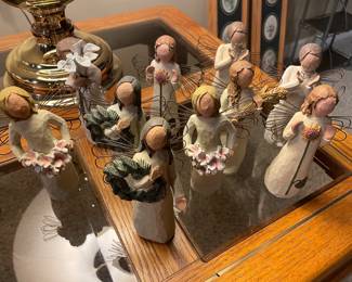 Willow tree figurines