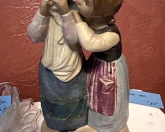 Rare!! Large Lladro porcelain figurine "Comforting Her Friend"