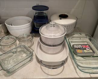 Pyrex and kitchen essentials