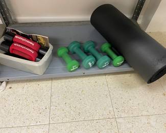 hand weights and padded mat