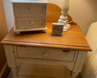 Ethan Allen nightstand with drawer
