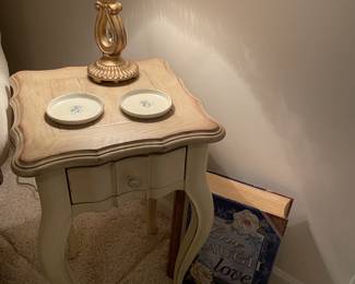 Side table and accent light