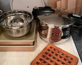 Presure cooker, bakeware and teak trivets