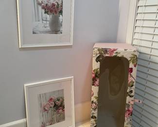 Storage cube and matched set of prints