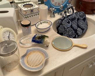 Vera Bradley bag and bathroom accents