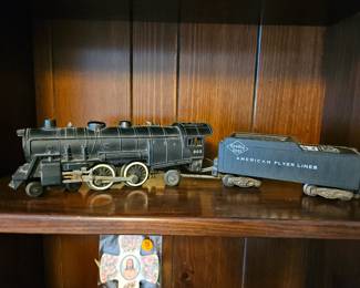 $25 American Flyer lines- 303 train engine w/reading Lines  tender 