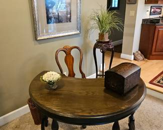 $100 Round desk  
