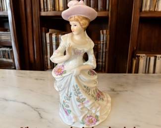 Vintage musical dancing lady