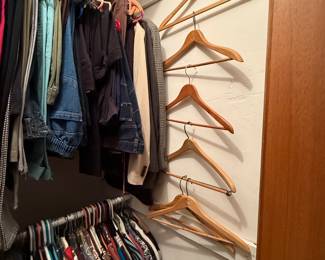 Women's clothing - all seasons - size 6-12 - many items still with tags - NEW - Dress Barn, Worthington, Liz Claiborne, Christopher & Banks, St. John's Bay, Nine West, Jones Wear, Alfred Dunner, Karen Scott, Chicos