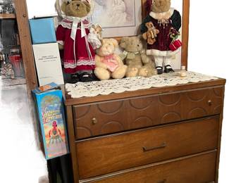 Wood chest of drawers vintage - available for pre-sale