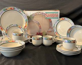 2 Sangria 20pc Stoneware Set
