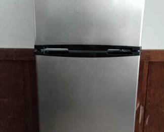 Rca mini fridge