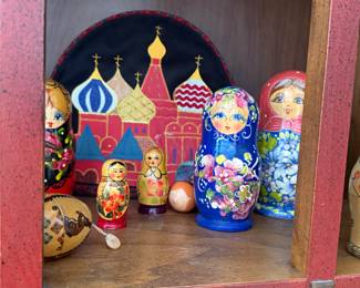 RUSSIAN STACKING DOLLS