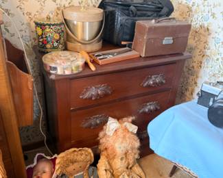 ANTIQUE WALNUT WASHSTAND