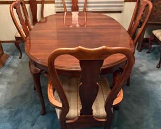 TOP VIEW TABLE, TABLE PADS INCLUDED