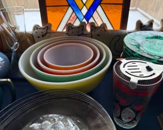 VINTAGE PYREX NESTING BOWLS