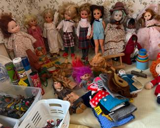 DOLLS, TROLLS AND MORE TOYS