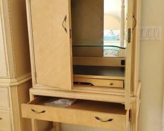 Bar cabinet