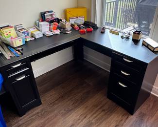 corner desk