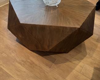 Cube coffee table