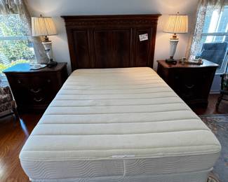 American Drew queen size bedroom, set, beautiful set. 