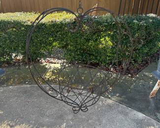 Large Iron Heart Flower Pot holder
