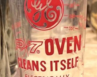 GE Measuring glass.