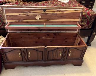 Lane Cedar Chest